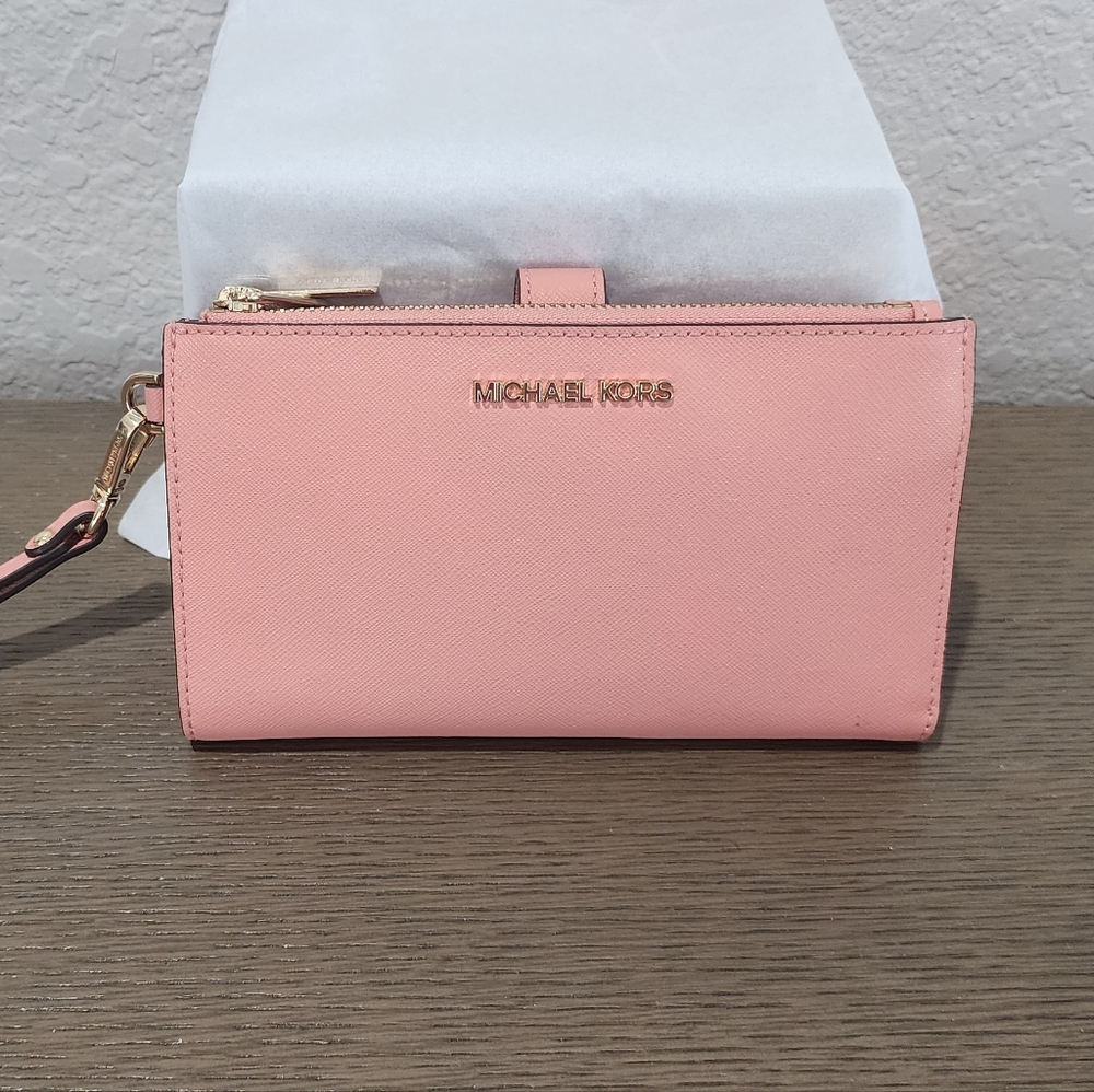 Micheal Kors wallet wrist purse